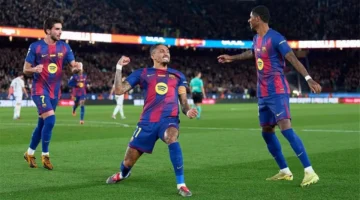 مواجهة خارج الملعب.. راسينج سانتاندير يشكو برشلونة بسبب لاعبه السابق